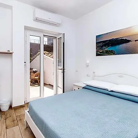Tramonto Sul Mare Bed and Breakfast 4*