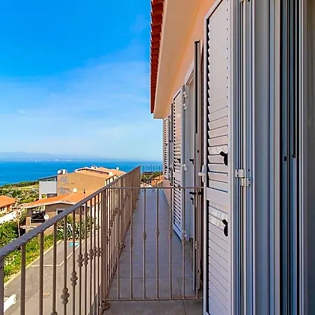 Tramonto Sul Mare Bed and Breakfast 4*